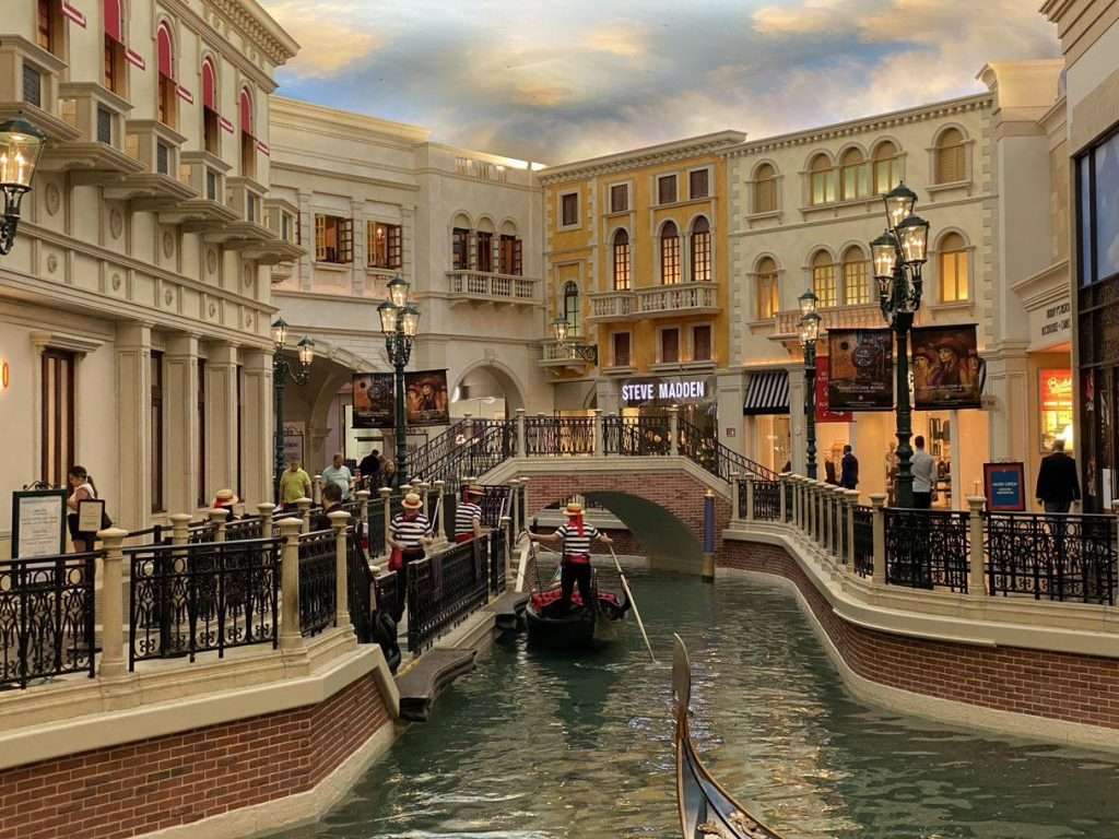 National Park Express A busy lake